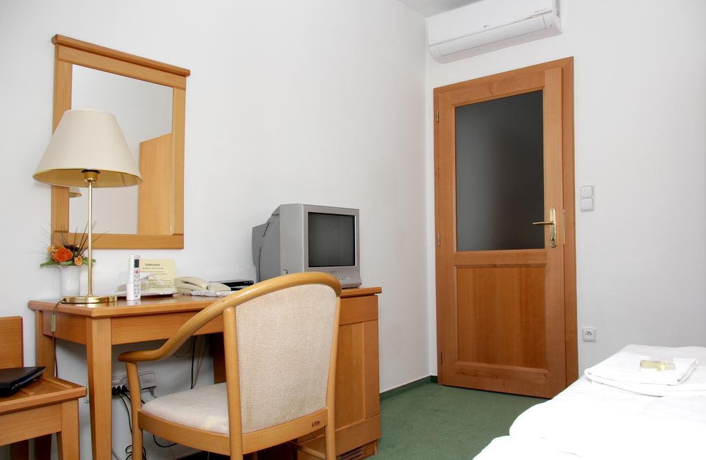 Penzion Budvarka Hodonín Esterno foto