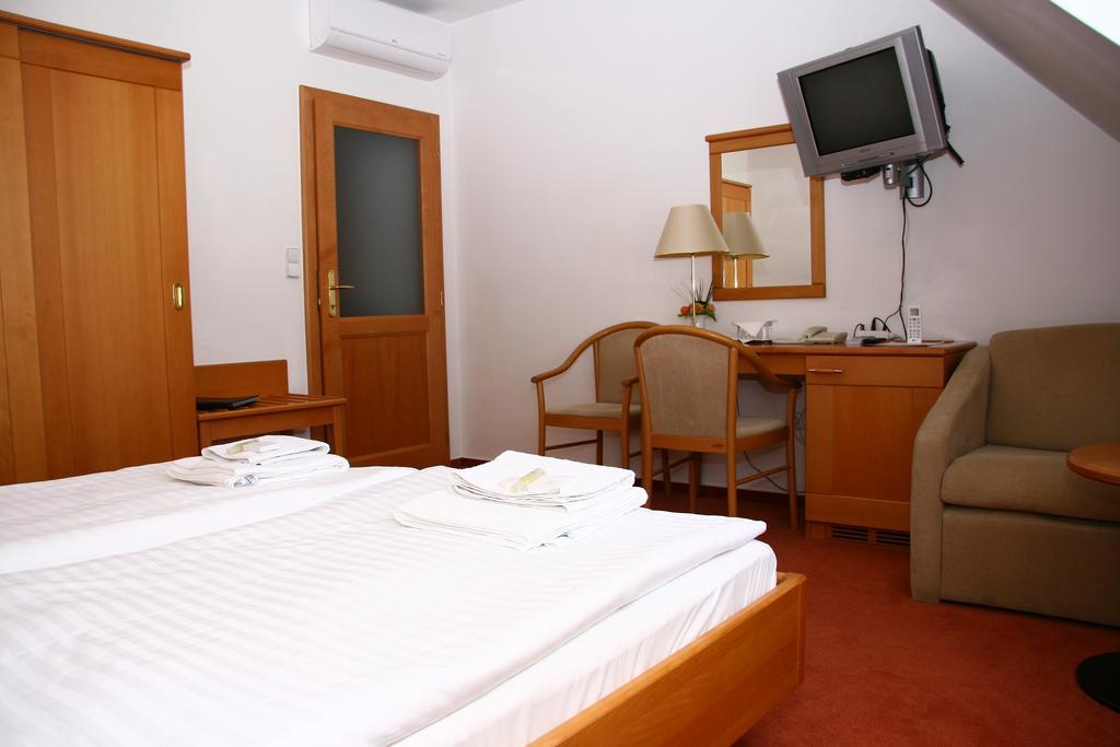 Penzion Budvarka Hodonín Esterno foto